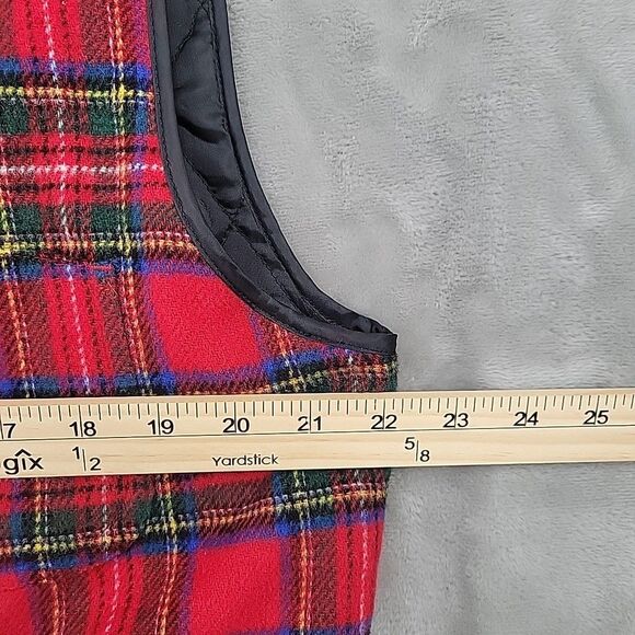 Gap Womens Plaid Vest Size Medium Quilted Lining Red Tartan Thread Pull - Picture 8 of 9